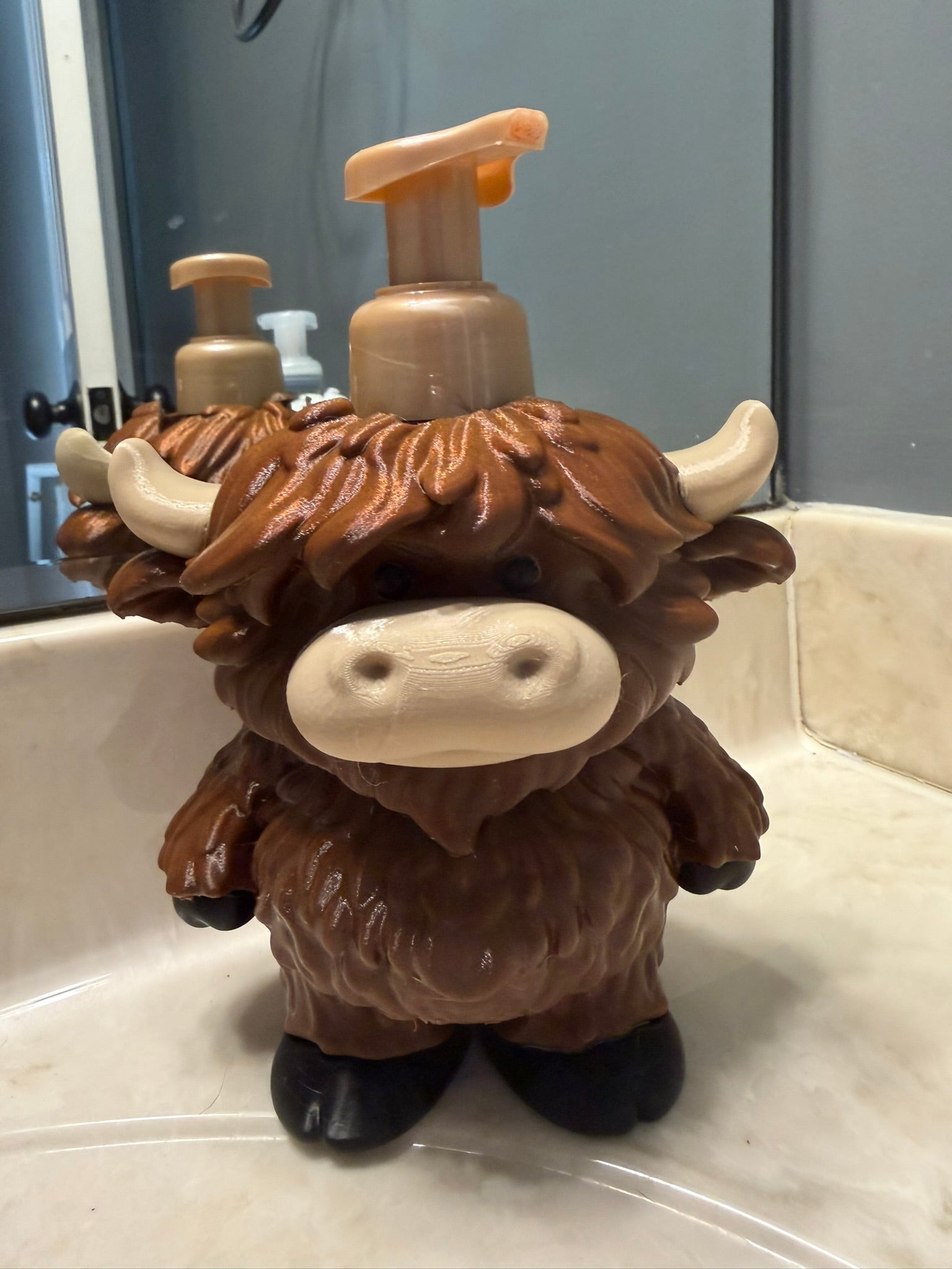 Highland Cow 3D Printed Soap Holder for Bath & Body Works Dispenser